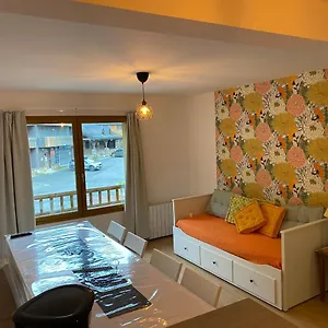 Le Fleuri Ensoleille De Guzet Appartement